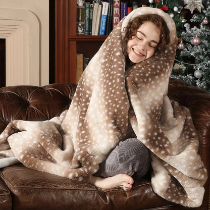 Blanket Reversible Plush Faux Fur Deer Pattern Machine-Washable Polyester