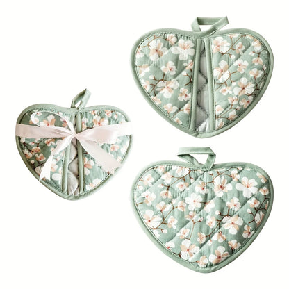 Pot Holder Set Heat Resistant Heart Shaped 2 Pieces