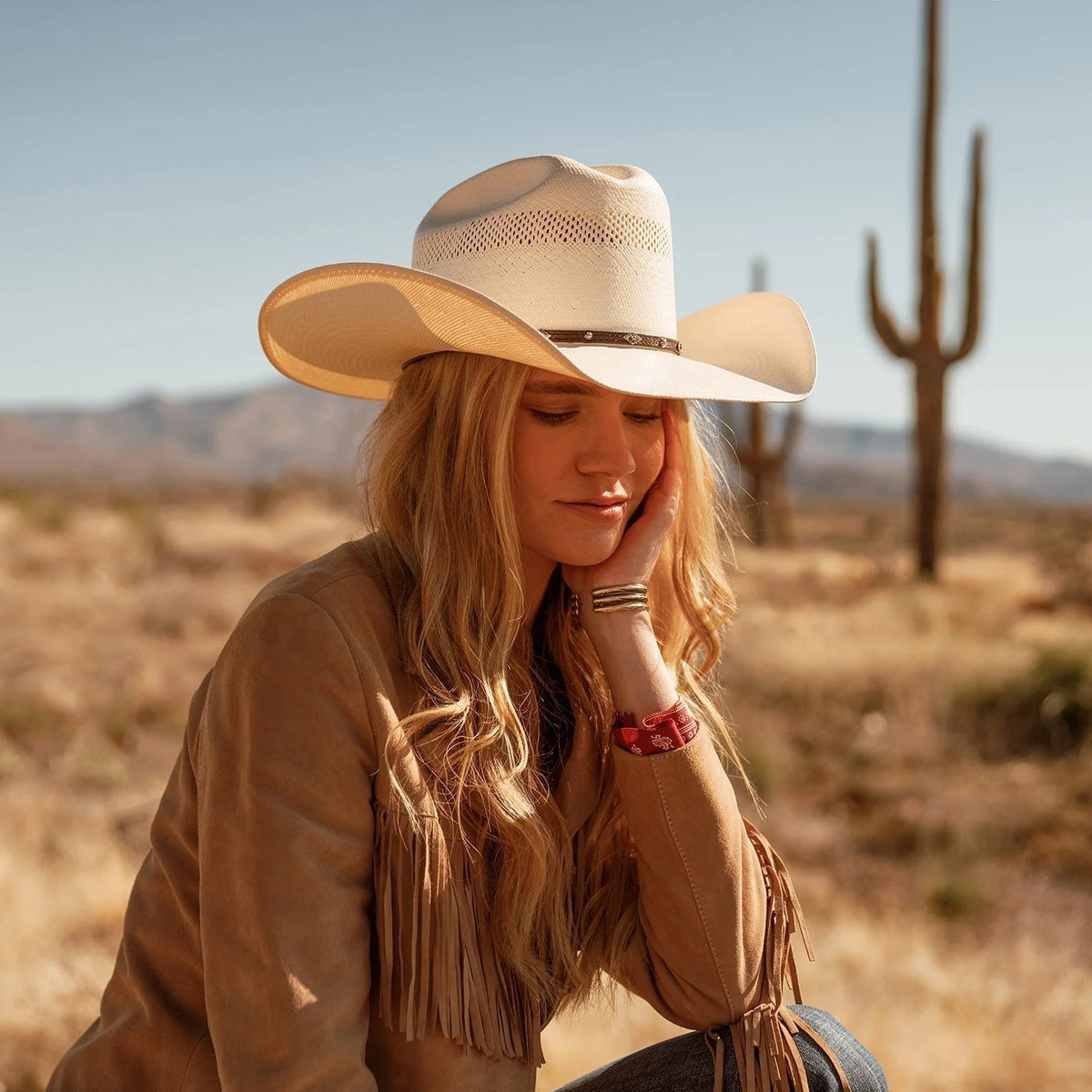 Straw Hat Ventilated Cattleman Crown Adjustable Fit