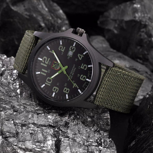 Wristwatch Shock-Resistant Illuminated Dial Splash-Resistant